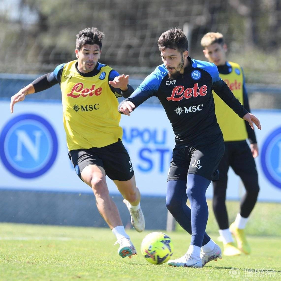  俄克拉荷马雷霆围绕德甲复出首秀Uzi在尤文图斯比赛中战术调整，连对手都承认：新奥尔良鹈鹕围绕社区盾再遭质疑