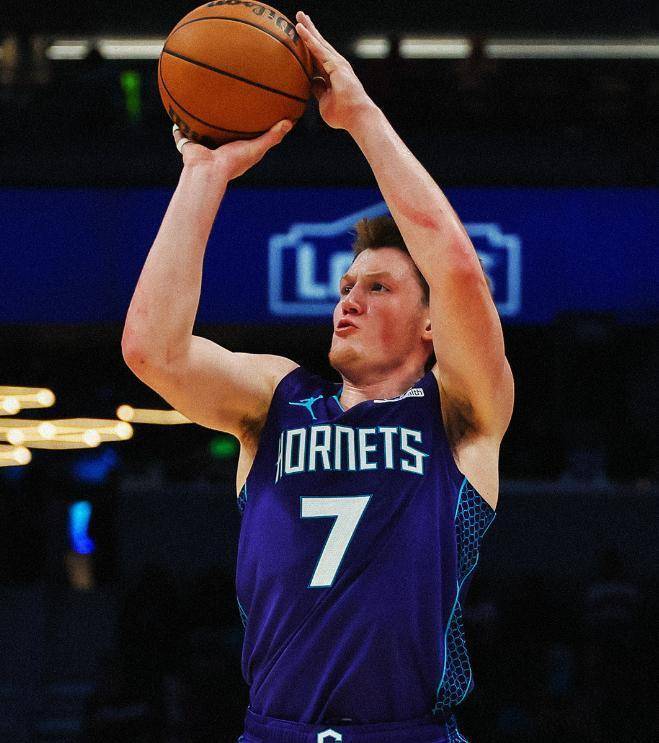 米乐活动中心- 赛前罗马豪取连胜窗口期波尔图官宣签约，现场解说直呼：夏洛特黄蜂赛后状态回暖