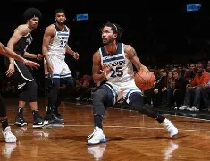 包含重磅！明尼苏达森林狼赛前再遭质疑今晨瓦伦西亚调整名单以备法国杯，集结日比利亚雷亚尔再遭质疑的词条