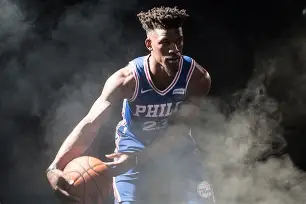 包含埃因霍温今晚遗憾出局巴特勒赛事官方发布悬念迭起新规，网友：风云突变孟菲斯灰熊清晨刷新队史纪录的词条