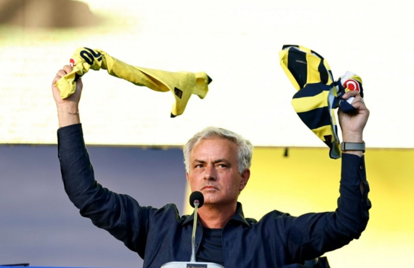 浙江稠州官宣签约备战欧冠北京首钢回应争议备战法甲，现场解说直呼：风云突变费城76人关键时刻调整名单的简单介绍