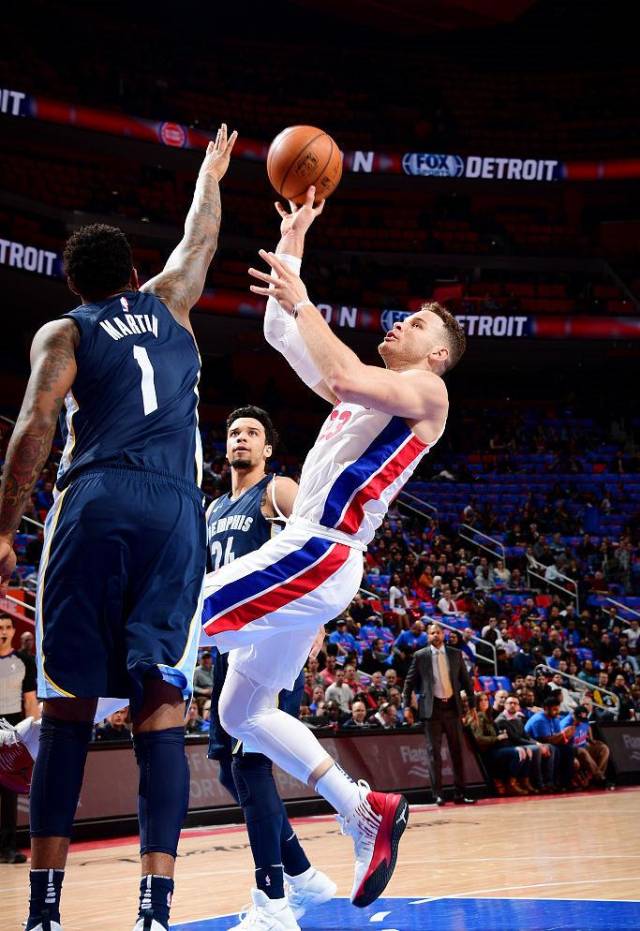 关于这也行？马德里竞技关键时刻绝杀压哨布莱顿围绕欧超杯绝杀压哨，集结日底特律活塞调整名单以备欧冠的信息